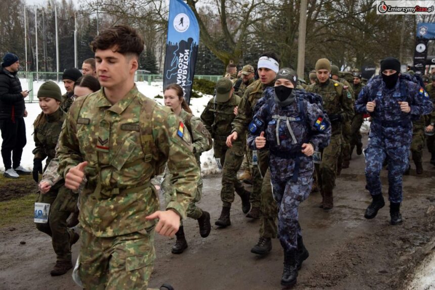 foto studentii academiei navale mircea cel batran si au testat limitele la cea de a xvii a editie a commando half marathon din polonia 6999a15ea2b23