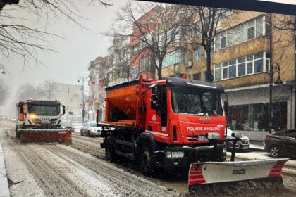 foto utilajele de deszapezire actioneaza in tot municipiul constanta pentru fluidizarea traficului 699586221e376