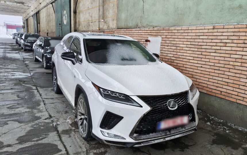 foto video autoturism de lux cautat de politistii din canada descoperit in zona portului constanta 6996f73229cbf