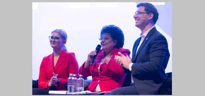 foto video mariana gaju prezenta la forumul national pes activists romania comunitatile rurale nu mai pot fi tratate ca subsidiare spune primarul comunei cumpana 69a313f083760