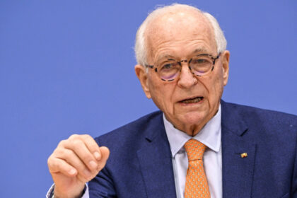 germania ar putea ceda poloniei tancuri sau un submarin drept reparatii morale pentru al doilea razboi mondial 6992e0e030527