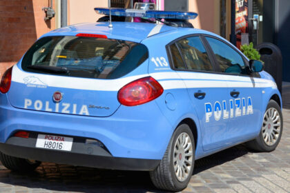 hoti prinsi in flagrant intr un apartament din italia am gresit locuinta s au scuzat inainte sa plece 699c3b97b8e6a