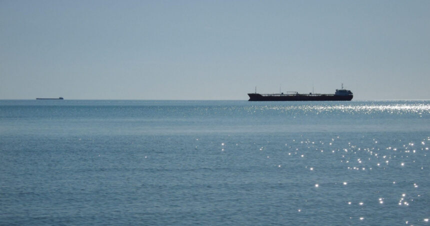 india a confiscat trei petroliere aflate sub sanctiunile sua navele efectuau transporturi legate de iran 699432c01a081