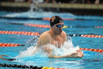 inotatorul constantean patrick dinu straluceste in campionatul universitar american 6981eeb452f73