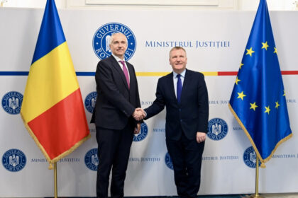 ministrul justitiei a discutat cu comisarul european pentru justitie despre combaterea coruptiei si statul de drept 698dc204a012a