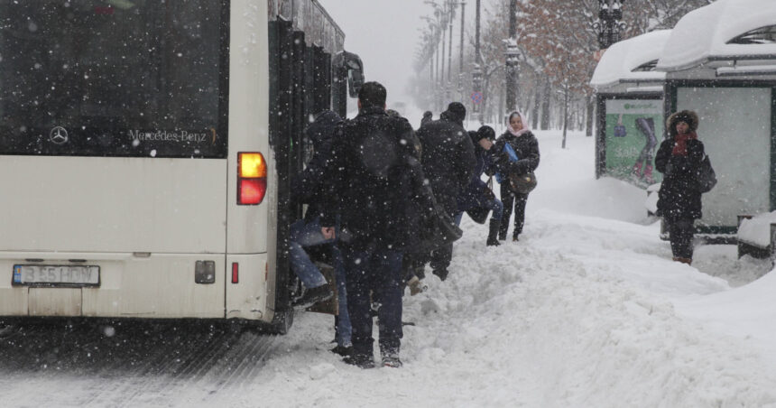 noi amenzi aplicate primariilor de sector pentru modul in care s a facut deszapezirea primarul capitalei continuam controalele 6998acd30bb10