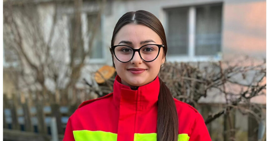 o tanara voluntara isu a salvat viata unui barbat inconstient la baia mare primele minute sunt critice 69a1ee60a28c7