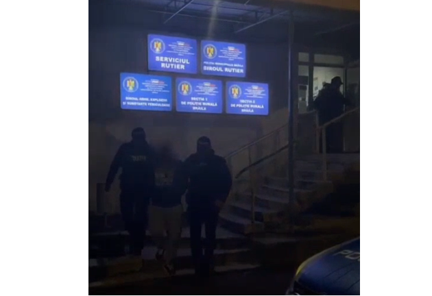 perchezitie in nicolae balcescu la hotii care au distrus mai multe turbine eoliene si au furat componente prejudiciul este de 200 000 de euro 698e30c17b93e