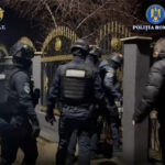 perchezitii dupa talhariile din zona liceelor decebal si calinescu ce au gasit politistii la cautari 698b39606dfc4