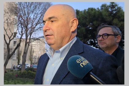 peste 1 500 de primarii sunt in greva de avertisment ilie bolojan fata in fata cu edilii nemultumiti 698af2fc43c53