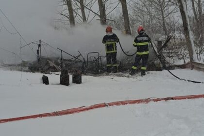 s a dat alarma in harsova arde o rulota 6995b07c617c1