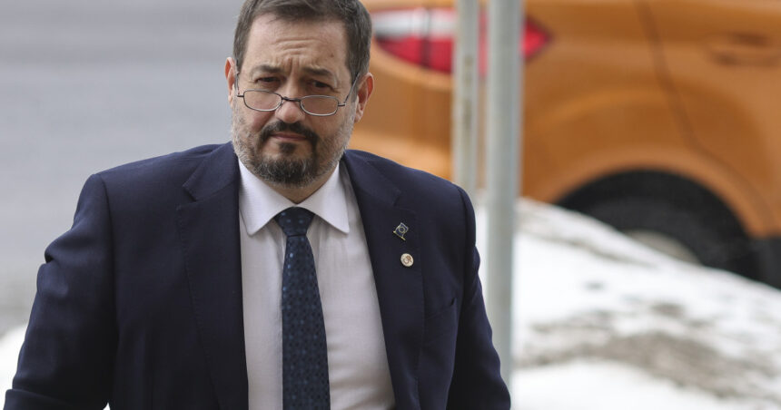 un candidat s a retras din cursa pentru sefia diicot bogdan pirlog candideaza si pentru functia de procuror general 699efe027080a