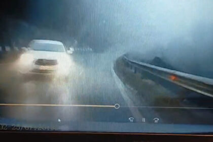 video accident surprins pe camera de bord barbat cu ordin de protectie retinut dupa ce a lovit masina fostei partenere 69a013c02b2bc