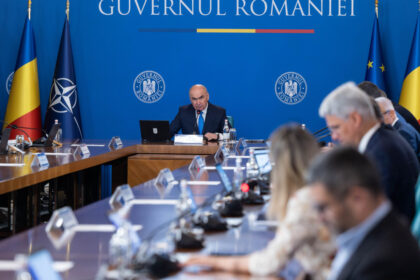 video angajatii guvernului cer urmarirea penala a premierului ilie bolojan si a ministrului cseke atilla ce ii revolta pe sindicalisti 69a061186550b