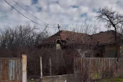 video comuna fara canalizare si asfalt dar cu cheltuieli de 60 din buget pe asistenta sociala in caz de invaliditate ei fac treaba 69a1a80d6a7c5