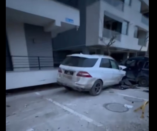 video cu momentul accidentului din mamaia sat cand o ucraineanca a intrat cu masina intr un parapet si intr un contor electric 698c64ba9e168