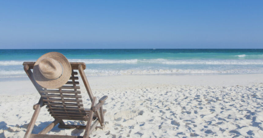 video femeie retinuta dupa inselaciuni cu oferte turistice last minute familii cu copii date afara din hotel in turcia 69949c68b58c9