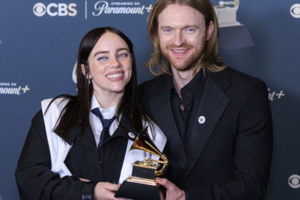 video grammy 2026 billie eilish castiga cu wildflower si cu discursul despre abuzurile ice nimeni nu este ilegal pe un teritoriu furat 698046d2b307c