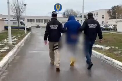 video perchezitie in comana barbat incatusat dupa ce ar fi furat un seif incredibil unde l a ascuns pentru a scapa neobservat 698345f14ca2e