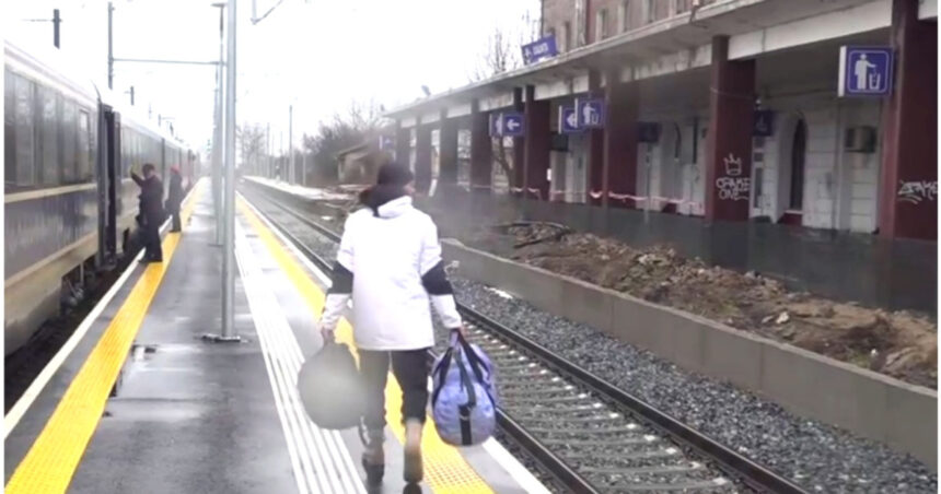 video reabilitare de 130 de milioane de lei pusa pe pauza calatori revoltati motivul pentru care lucrarile la gara ciulnita sunt blocate 69896af8c236a