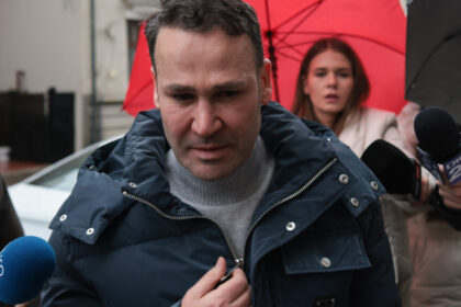 video robert negoita a mers din nou la politie pentru a semna controlul judiciar primarul suspendat al sectorului 3 sunt nevinovat 698c54496cc3e