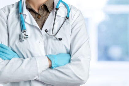 video rogobete despre cazul doctorului atacat in borsa e penibil sa iasa ministrul sanatatii sa roage oamenii sa nu agreseze medicii 699a08e8175f8