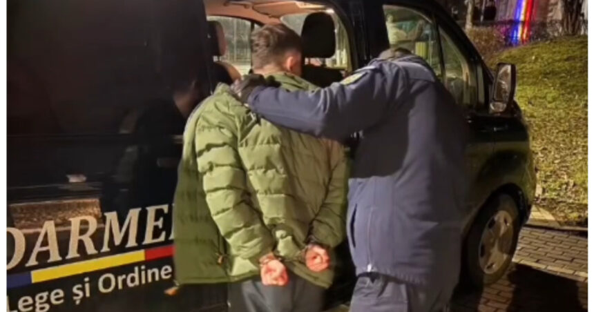 video scandal in fata unui internat din zalau un tanar inarmat cu un cutit a fost imobilizat 69805e2c1edf1