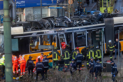 videofoto tramvai deraiat in milano doi morti si 49 de raniti autoritatile au deschis ancheta pentru omor din culpa 69a20e01d650e
