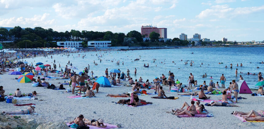 1 mai in pericol lucrarile la caile ferate din sudul litoralului restrictioneaza accesul turistilor catre sudul litoralului spune federatia patronatelor din turism 69ca968f1c27e