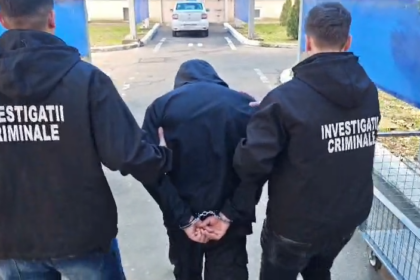 apel la 112 doi copii au fost agresati grav de parintii care au primit interdictie sa se apropie de ei tatal a fost retinut si propus pentru arestare 69c7b830bb762