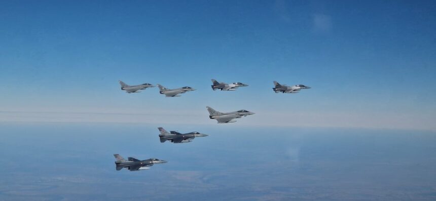 atentie aeronave romane si aliate vor survola romania pana pe 16 martie vor fi si zboruri supersonice de antrenament 69b336e01b399