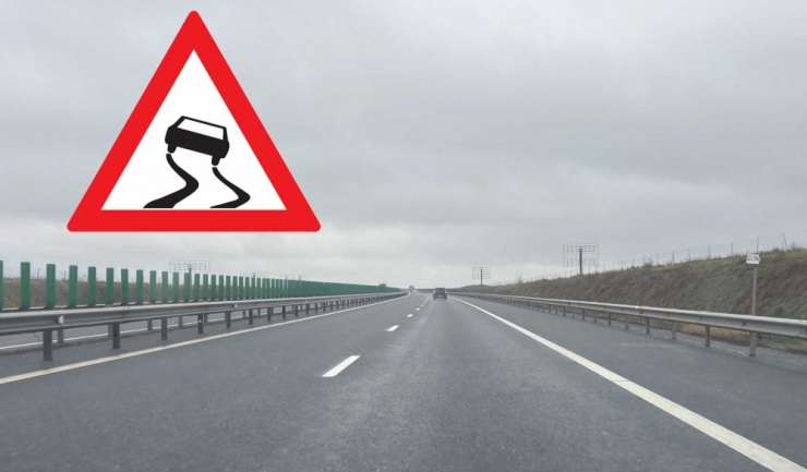 atentie soferi se circula pe carosabil umed pe autostrazile a2 si a4 69c0ddb4836bf