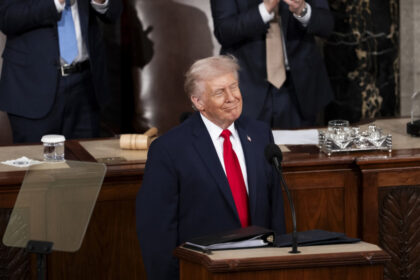 camera reprezentantilor va supune la vot o rezolutie privind puterile de razboi donald trump nu este un rege 69a99822d5a8e