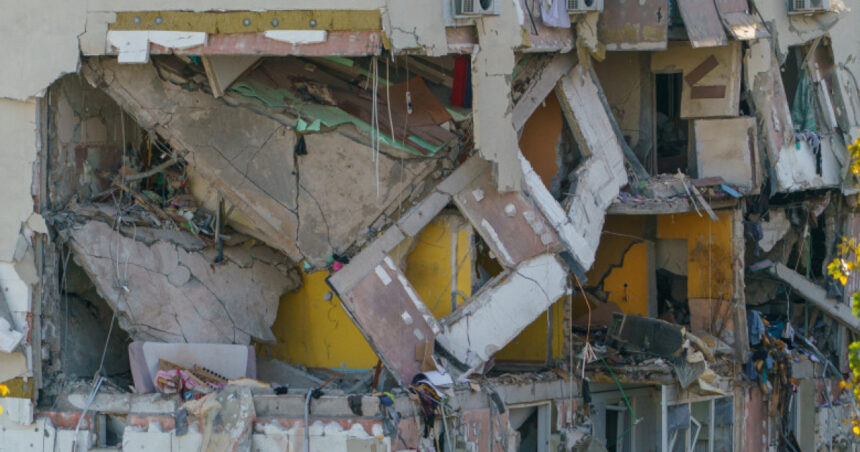 ciucu despre blocul din rahova afectat de explozie doar 2 firme ar putea interveni vom vedea daca trecem la demolare reconstructie 69c5280667911