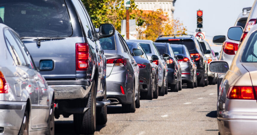 criza petrolului agentia internationala pentru energie le cere oamenilor sa lucreze de acasa si sa calatoreasca mai putin cu avionul 69bd2b095aee6