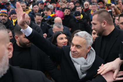 cum a raspuns calin georgescu la intrebarea din ce bani traieste misterul surselor de finantare ale fostului candidat la presedintie 69b7e05523153