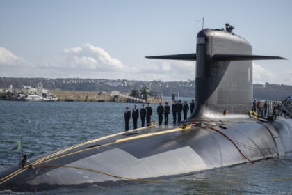 de ce isi mareste franta arsenalul nuclear si cum ar putea inlocui sua ca garant al securitatii europei avantajul militar al parisului 69b1098d51feb