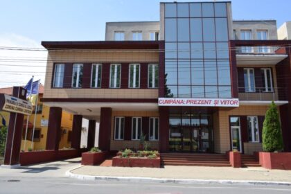 delegatie condusa de ozgur kivanc altan ambasadorul republicii turcia in romania in vizita la cumpana programul vizitei 69b964ffcd824