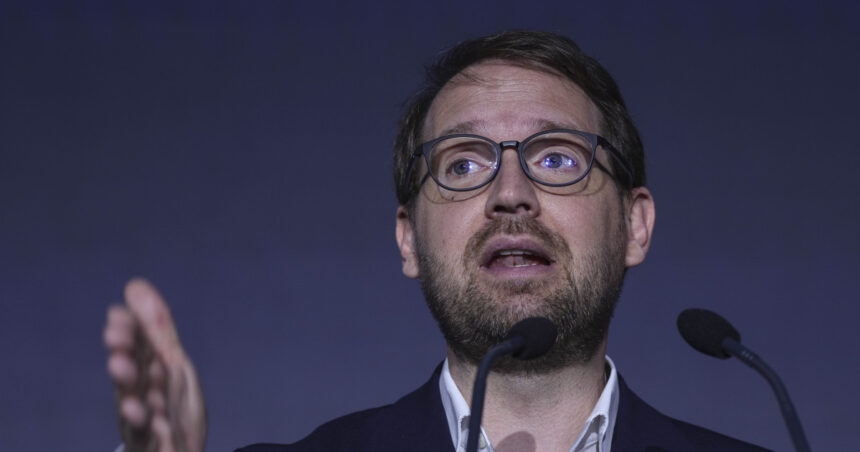 dominic fritz dupa picarea motiunii impotriva dianei buzoianu a 7 a impotriva unui ministru usr in 9 luni semn ca ne facem treaba 69ca9f2b21e67