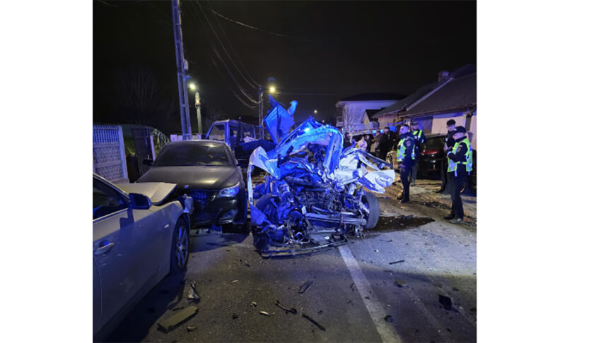 foto accident rutier la ovidiu sunt doua victime autoturismul in care se aflau s a facut praf 69be25501fe96