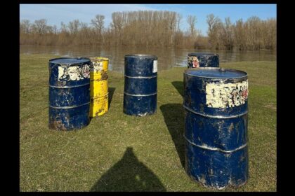 foto video jandarmii din cernavoda au scos din dunare 1 600 de litri de combustibil cum a fost posibil 69aae10ab3e1f
