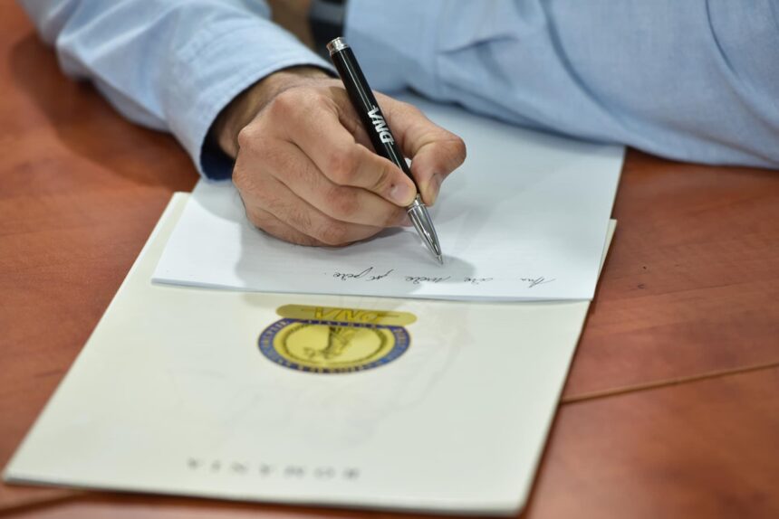 functionari anaf acuzati de dna pentru o mita de peste 50 000 de euro ar fi facilitat reducerea datoriilor unei firme 69ca92fbb1d06