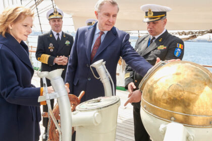 galerie foto majestatea sa margareta custodele coroanei la bordul navei scoala mircea 69cc2573d7edc