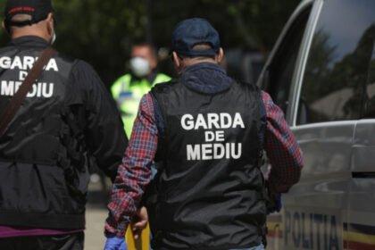 garda nationala de mediu anunta ca au fost gasite tone de deseuri ingropate ilegal intr o arie de peste 5 000 de mp 69b30e6bda5bc