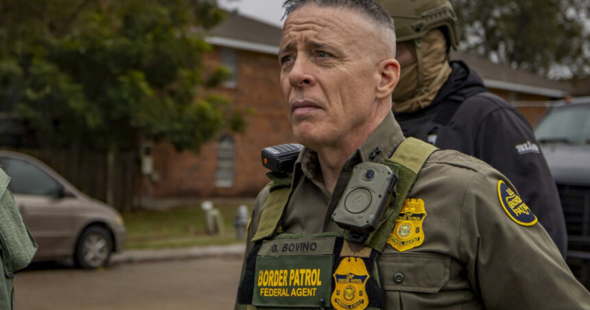 greg bovino seful granicerilor sua a iesit la pensie cu tot cu parolele de la conturile de social media ale institutiei 69cc2fef30c83