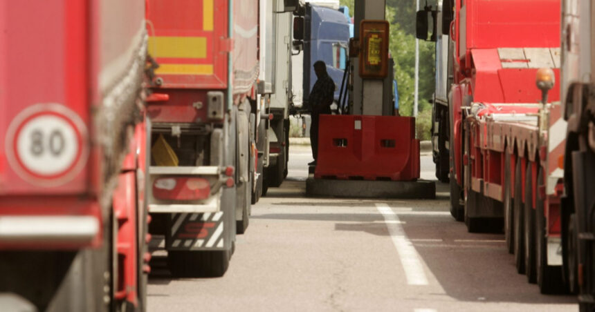 guvernul a modificat schema de ajutor pentru acciza la motorina platile catre transportatori vor fi facute mai devreme 69cc0df80a105