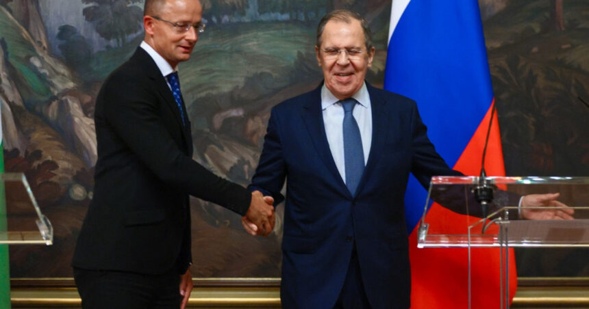 guvernul de la budapesta depune plangere pentru spionaj jurnalist acuzat ca ar fi interceptat convorbiri intre szijjarto si lavrov 69c5aa0624b19