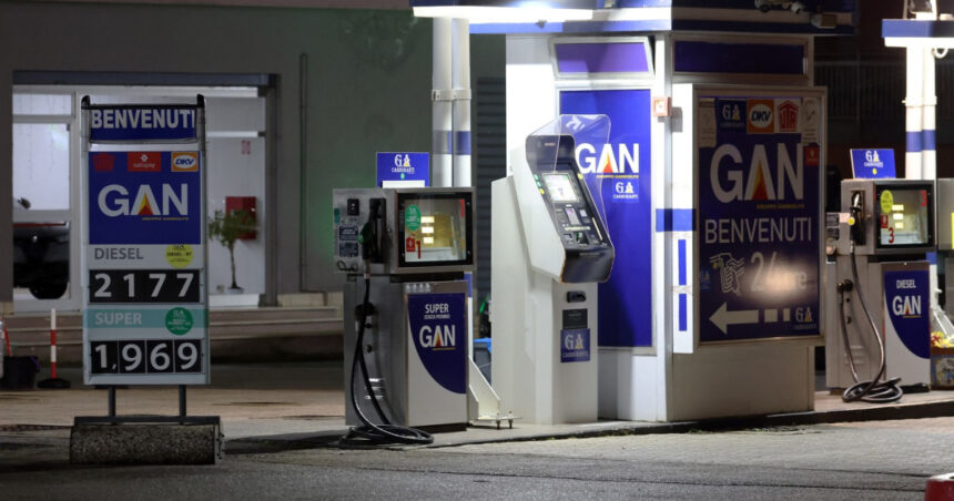 italia reduce accizele la carburanti pentru a limita scumpirile giorgia meloni combatem specula 69bbb4077f947