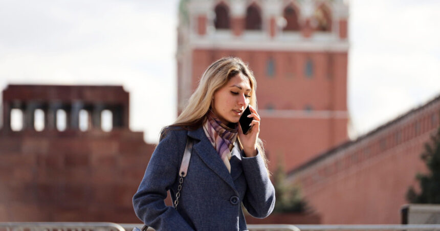 locuitorii din moscova apeleaza la pagere si harti tiparite pe fondul aplicarii de catre rusia a listei albe pentru internet 69b57213e9174