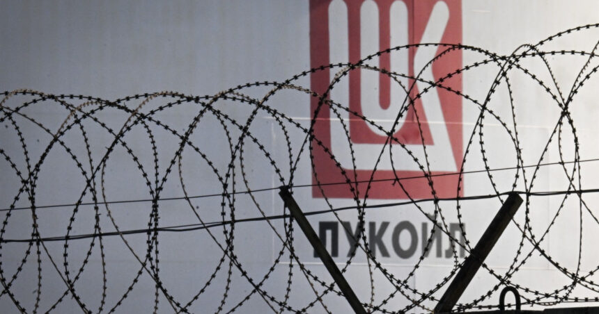 lukoil a inregistrat pierderi pentru prima data in cei 30 de ani de istorie ai companiei 69bd9a5a94cf0